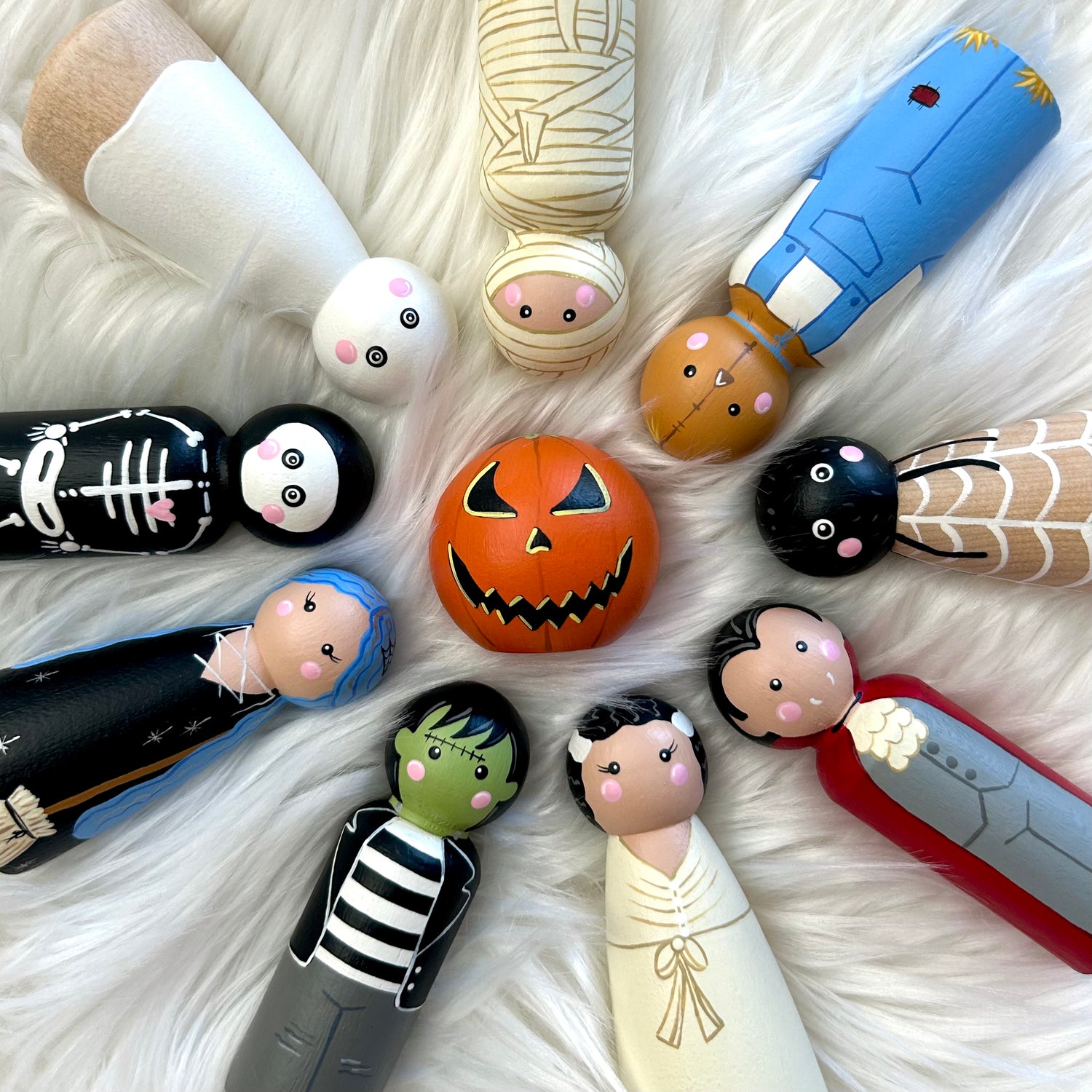 Holiday Peg Dolls