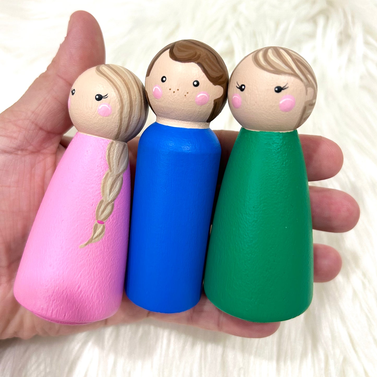 Personalized Peg Family