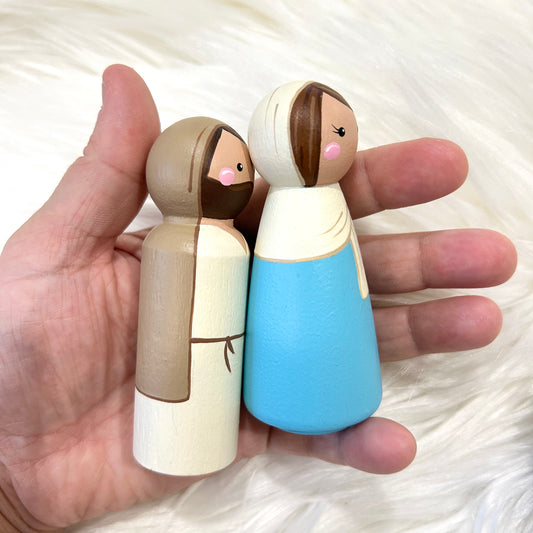 “Away in a Manger” Nativity Set