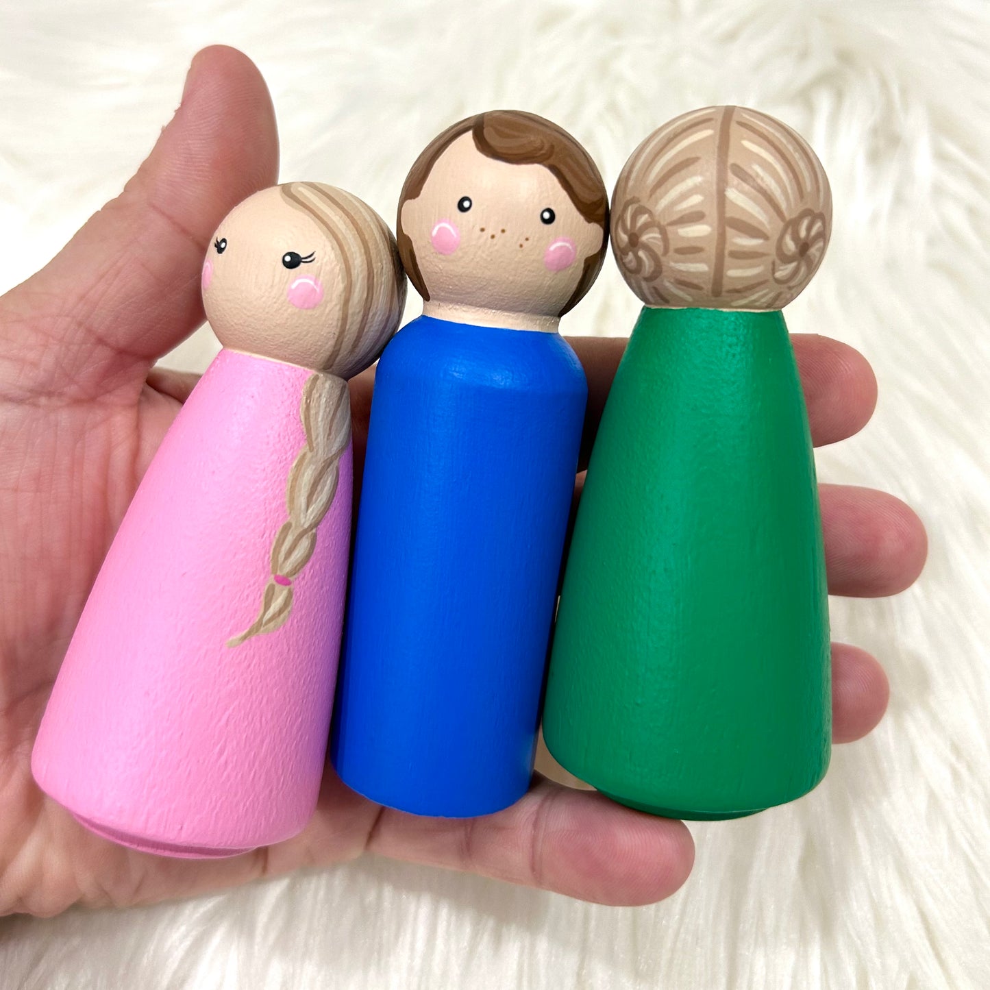 Personalized Peg Family