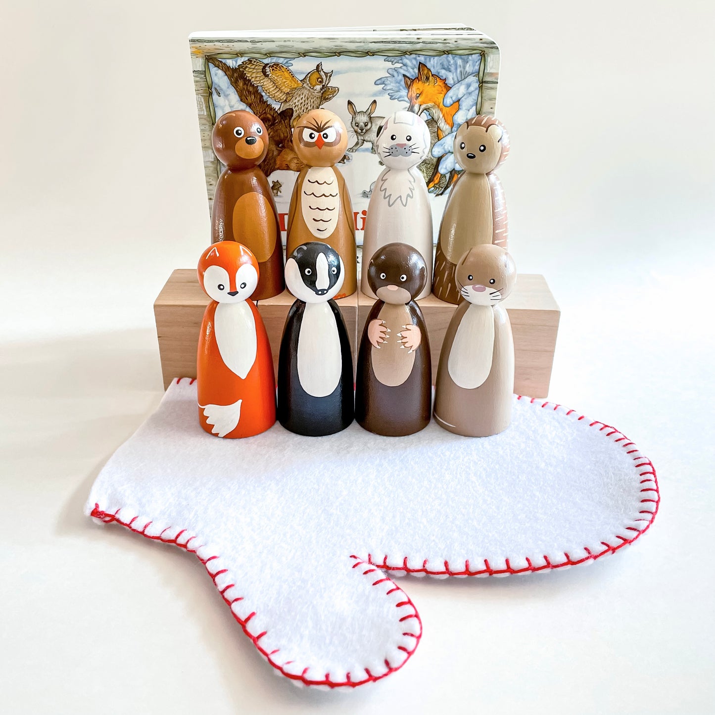 The Mitten Story Peg Set