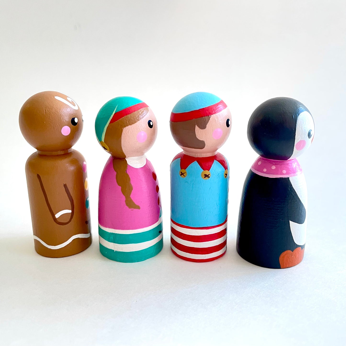 Merry and Bright Peg Set